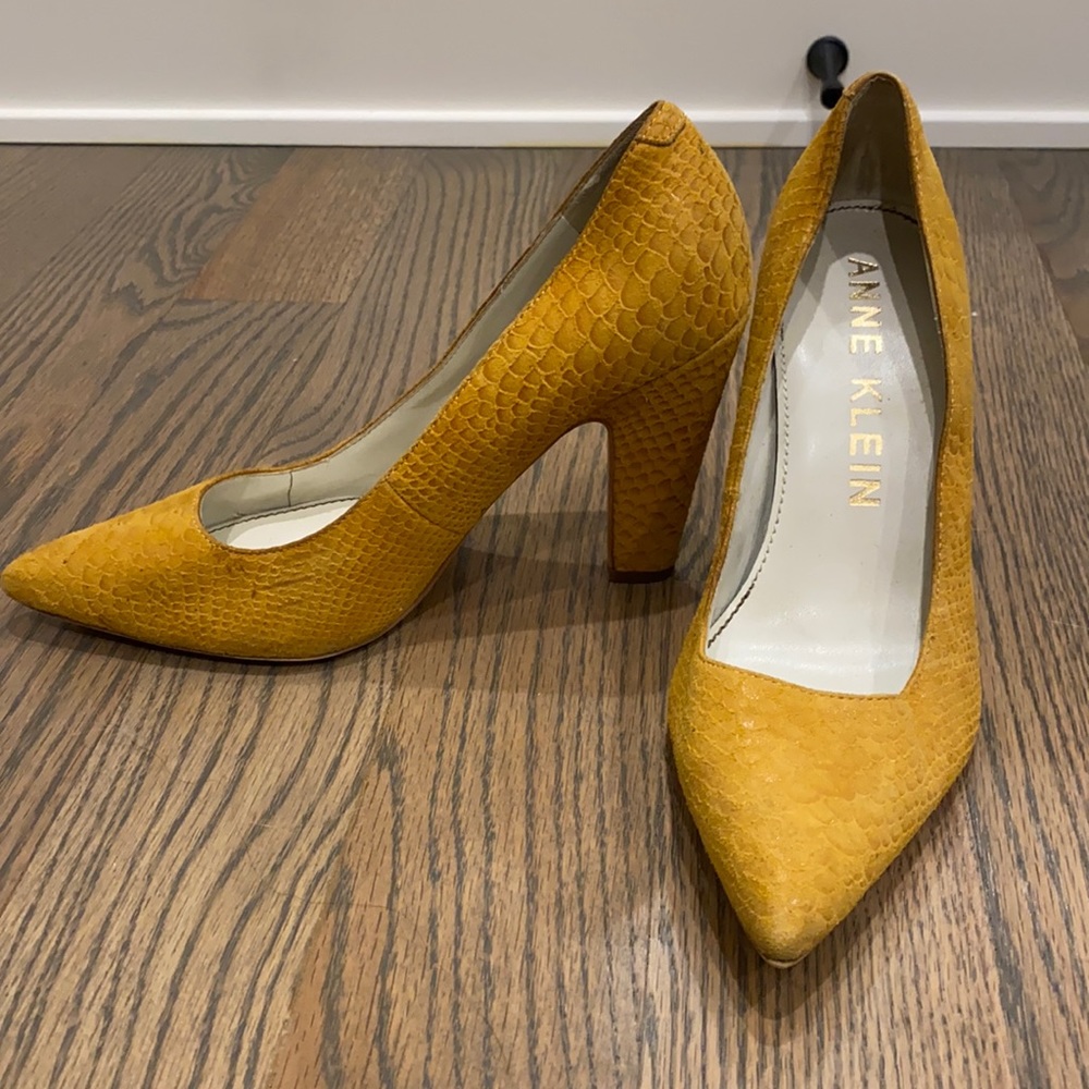 Yellow/Gold Anne Klein Chunky Heeled Pumps